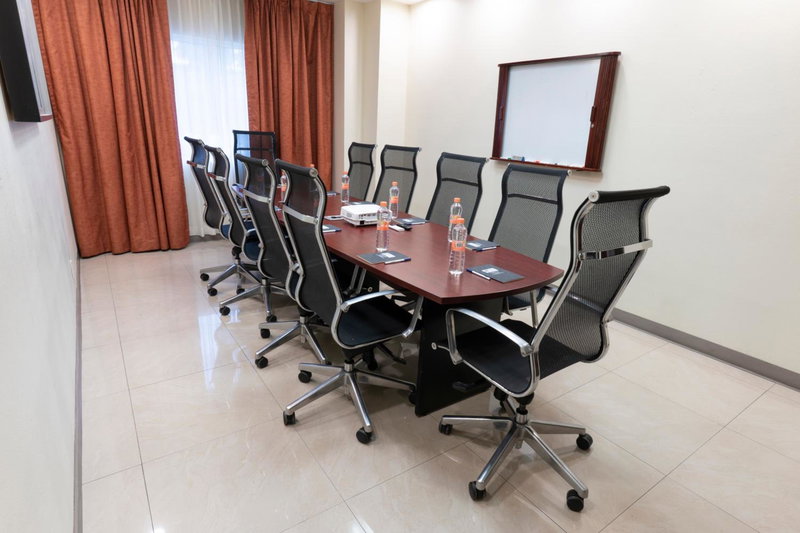 Holiday Inn Express Guadalajara Aeropuerto by IHG, Las Pintas de Arriba, Mexico
