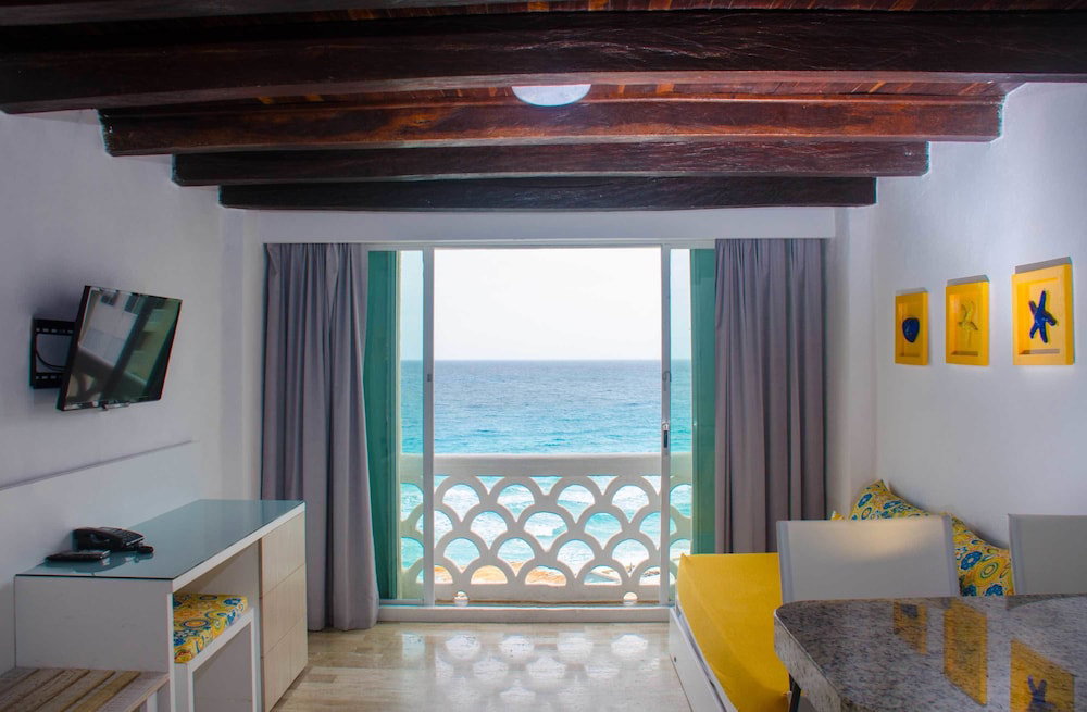 Bsea Cancun Plaza Hotel, Mexico