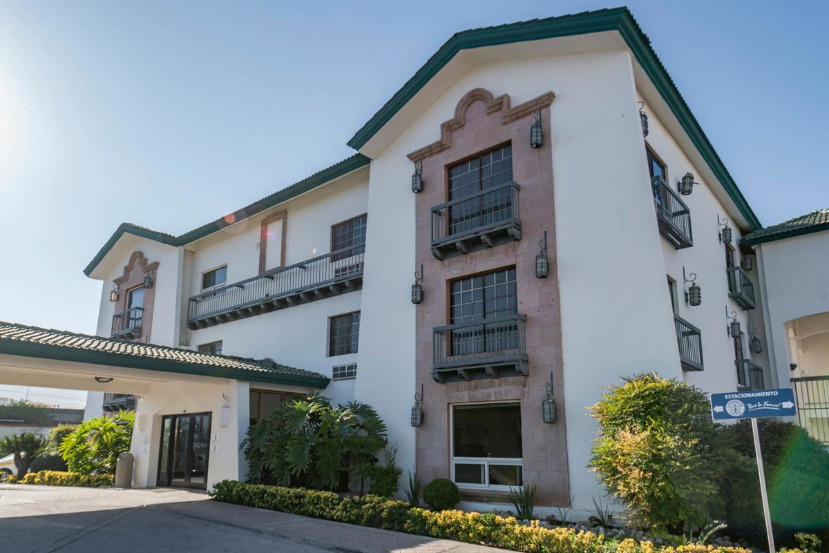 Отель · Quinta Dorada Hotel & Suites, Saltillo