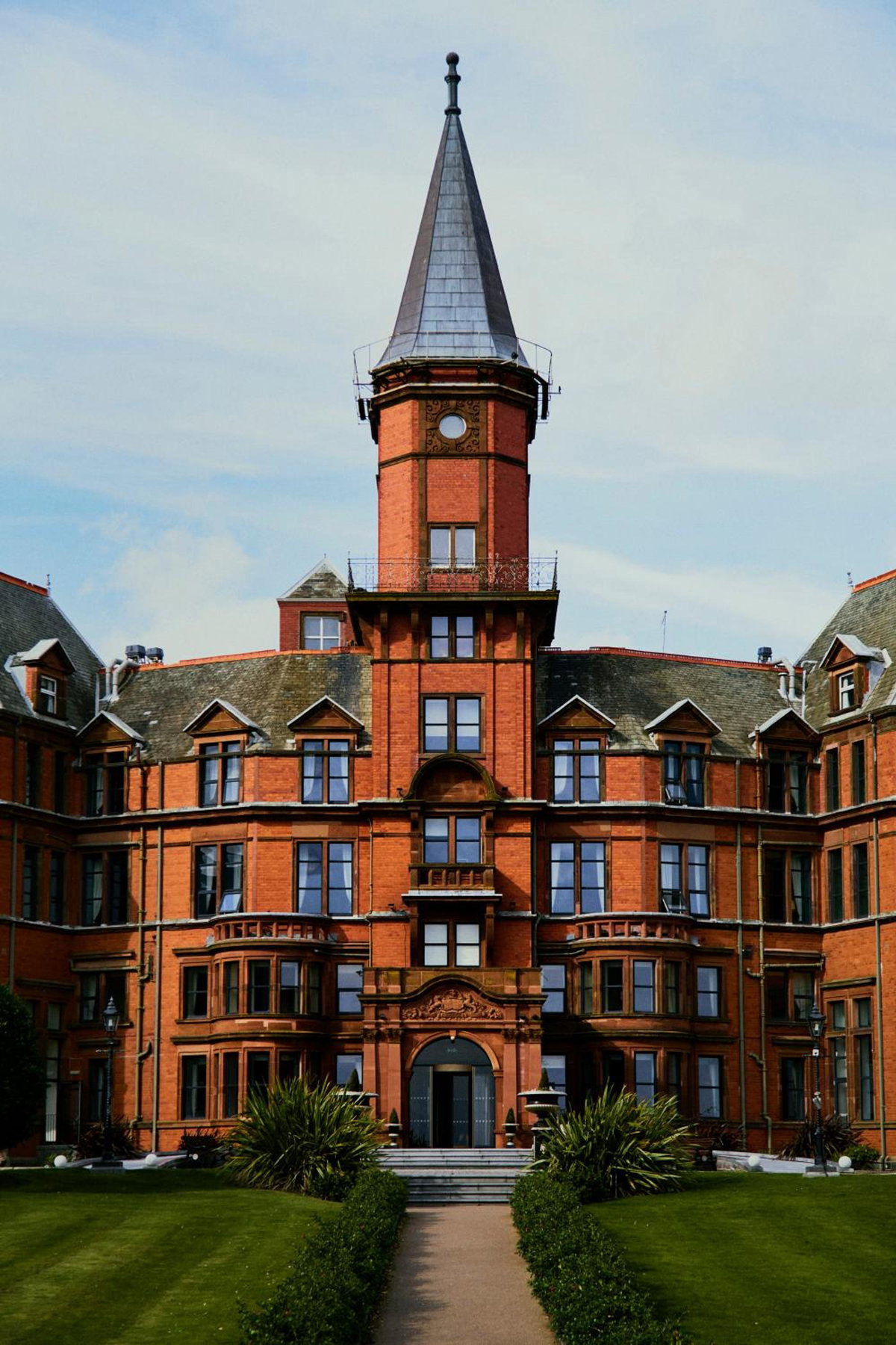 Hotel · Slieve Donard, Newcastle