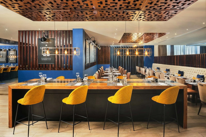 Sheraton Heathrow Hotel, Hayes, Великобритания