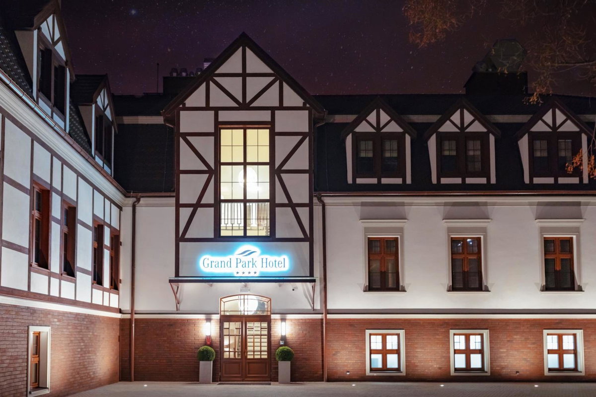 Grand Park Hotel, Польша