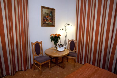 Karat, Mokotow, Polonia