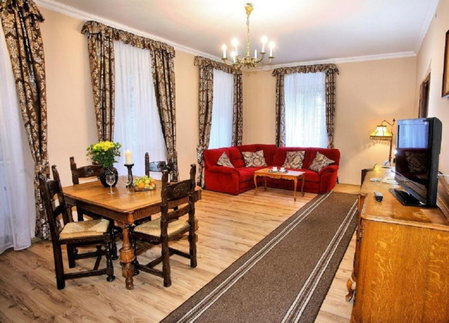 Hotel Przy Oślej Bramie - Zamek Książ, Swiebodzice, Польша