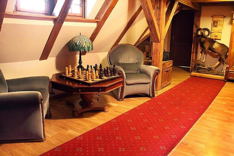 Hotel Przy Oślej Bramie - Zamek Książ, Swiebodzice, Польша