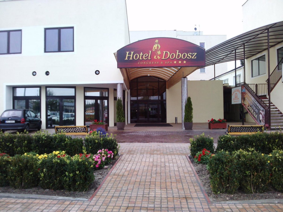 Hotel · Hotel Dobosz, Police