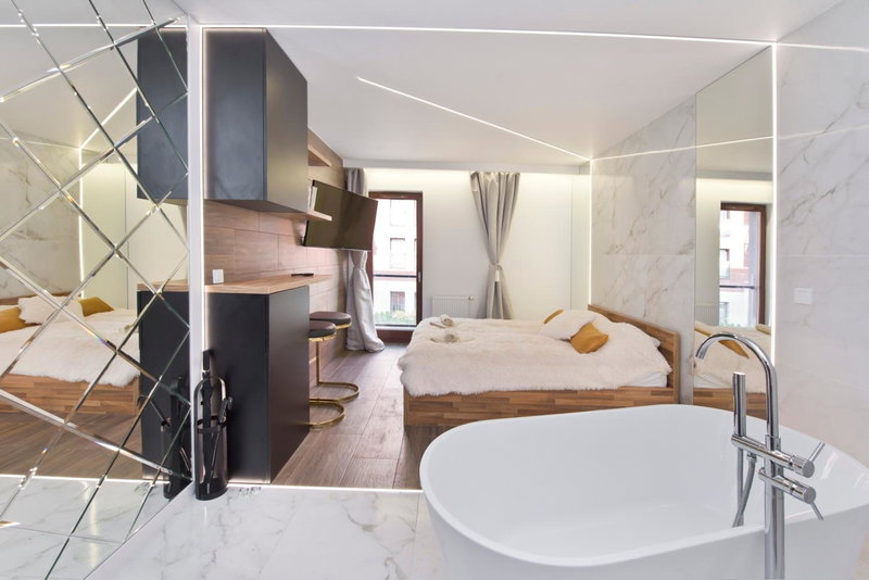 YOURAPART Chmielna Park Exclusive z Wanna wolnostojaca lub Jacuzzi, Gdansk, Польша