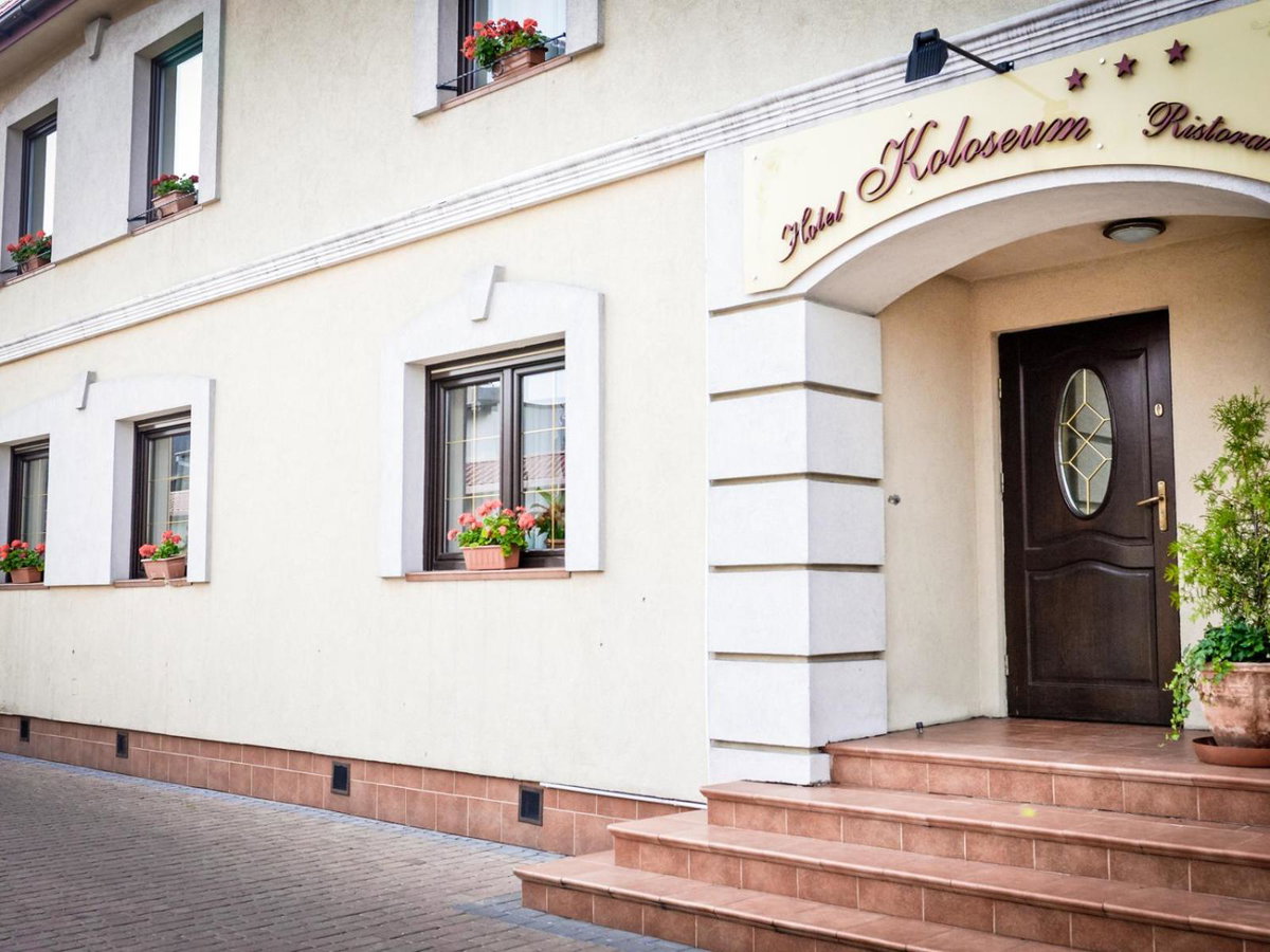 Hotel Koloseum, Polonia