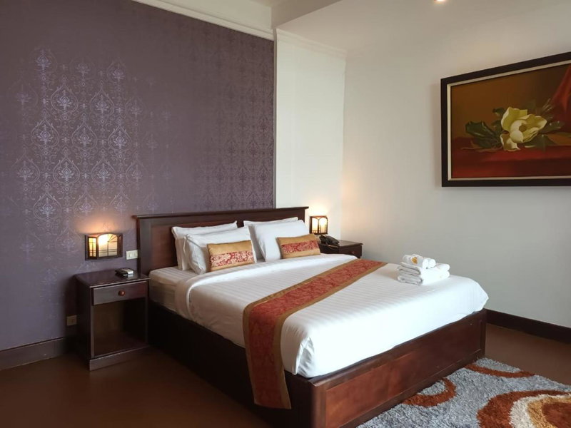 Seasons Riverside Hotel, Vientiane, Laos