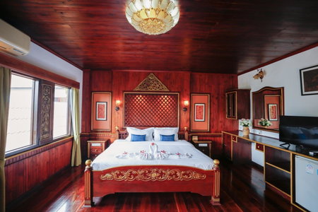 E-Outfitting Vang Thong Hotel, Luang Prabang, Laos