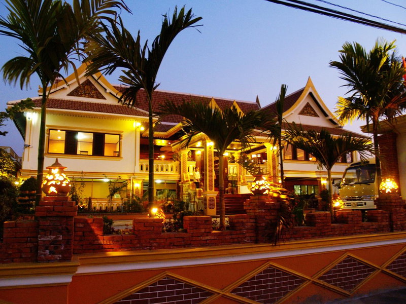 E-Outfitting Vang Thong Hotel, Luang Prabang, Laos