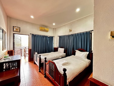 Domon Riverside Hotel, Vang Vieng, Laos