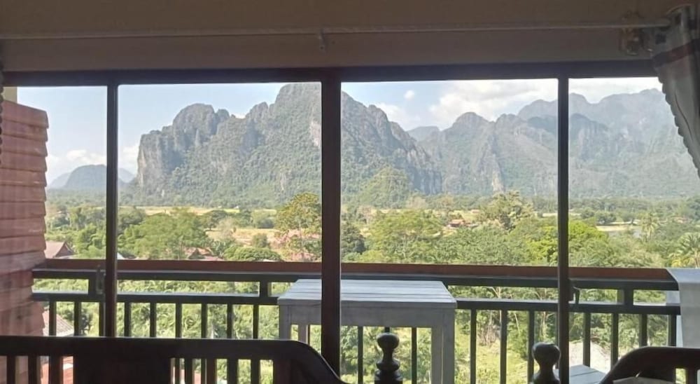 Bountang Mountain View Riverside Hotel, Laos