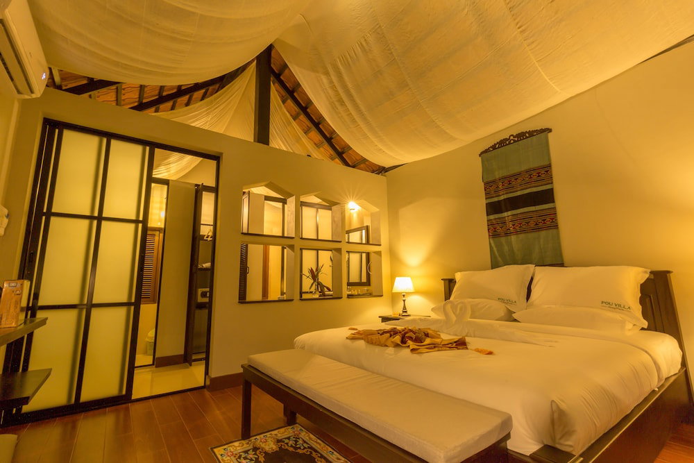 Pou Villa, Laos