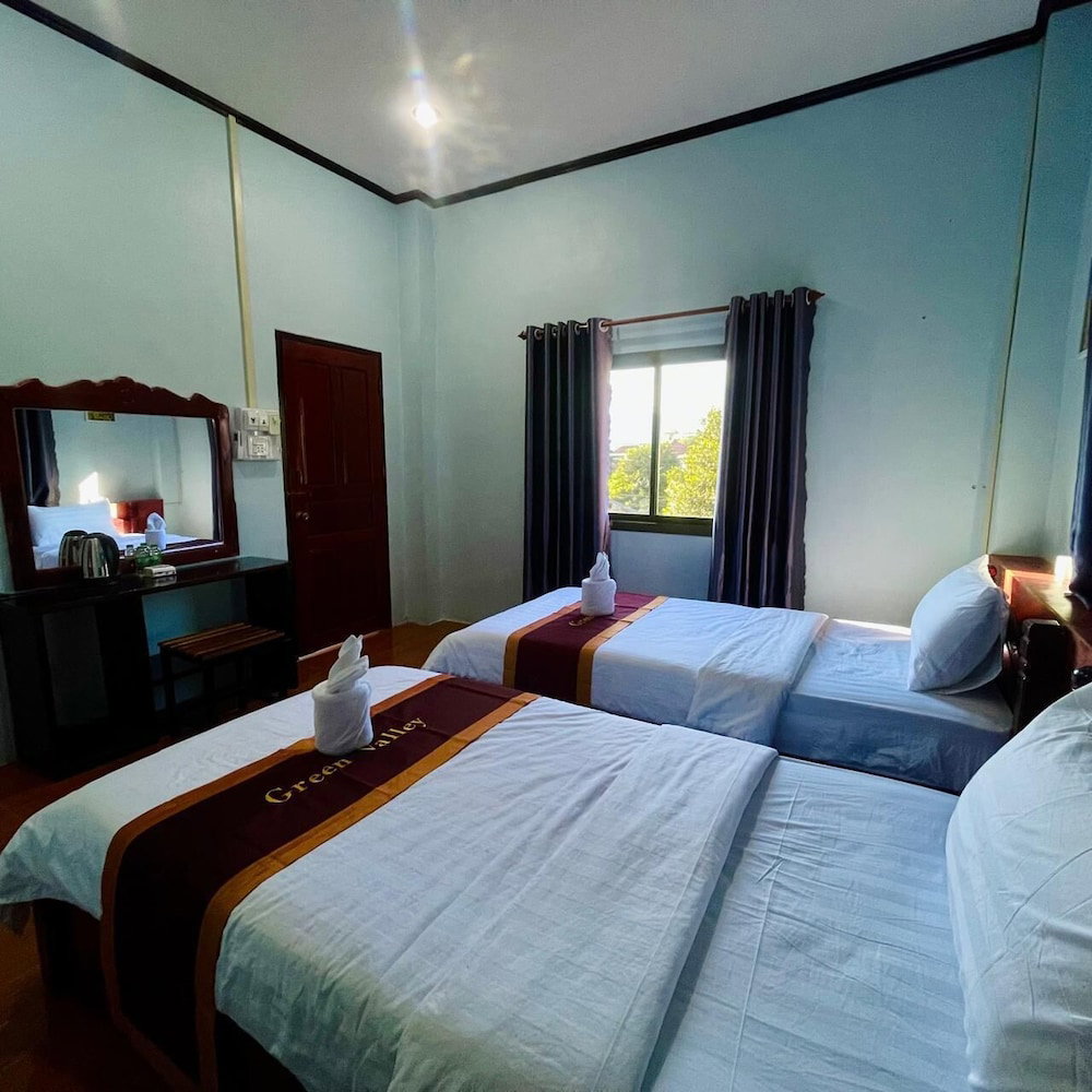 Hotel · Smile Guesthouse, Vang Vieng