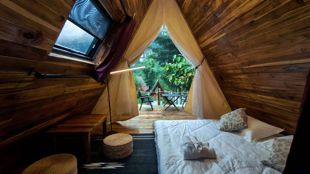 Mimosa Inn Nong Khiaw, Laos