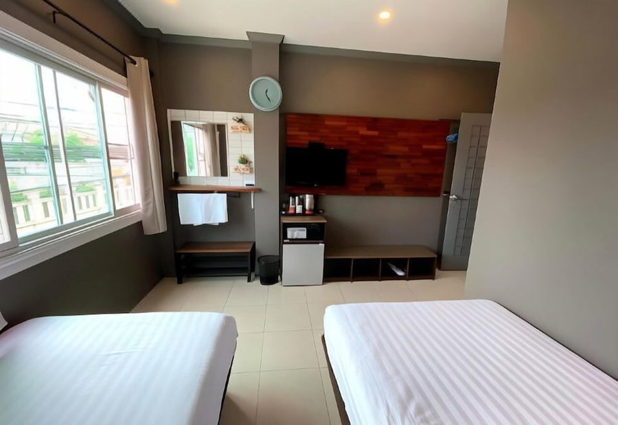 Patuxay Place, Vientiane, Laos