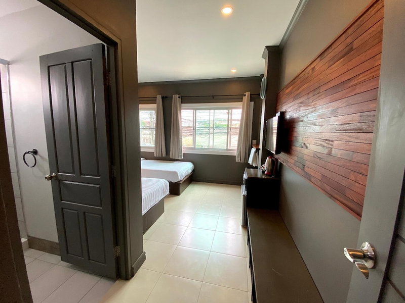 Patuxay Place, Vientiane, Laos
