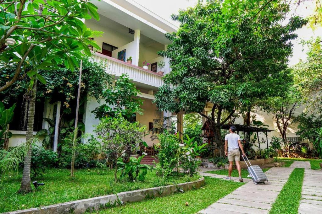 Lanis House by the Ponds, Laos