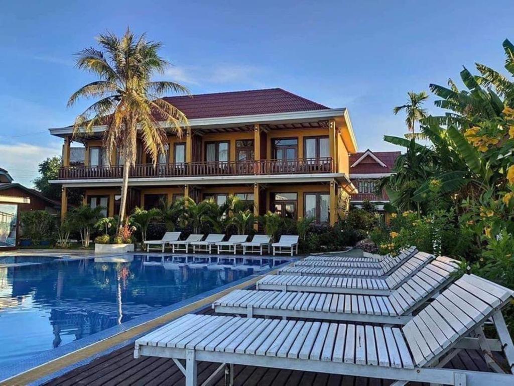 Hotel · Golden Hotel Dondet, Muang Không