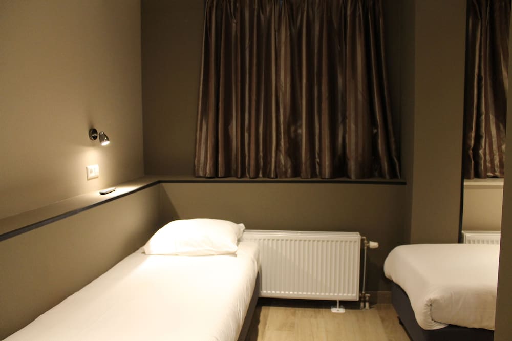 Отель · Hotel Blossoms, Amsterdam