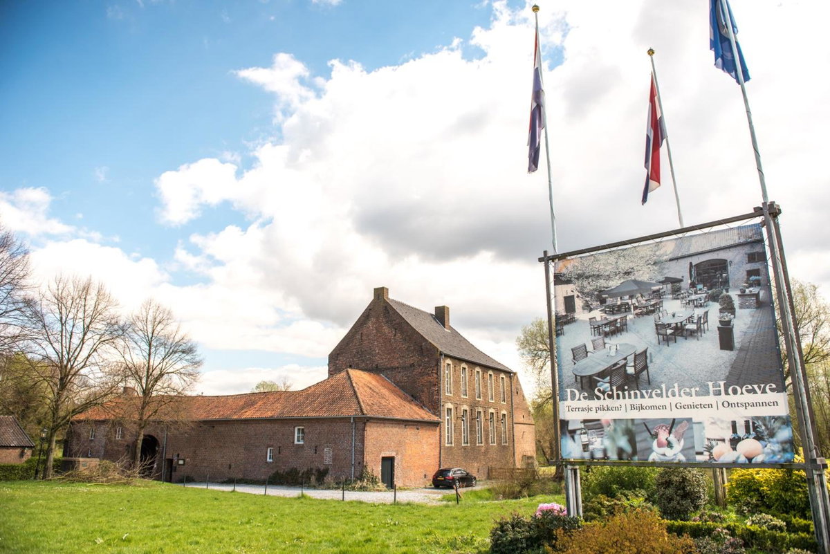 Hotel · Hotel Schinvelder Hoeve, Brunssum