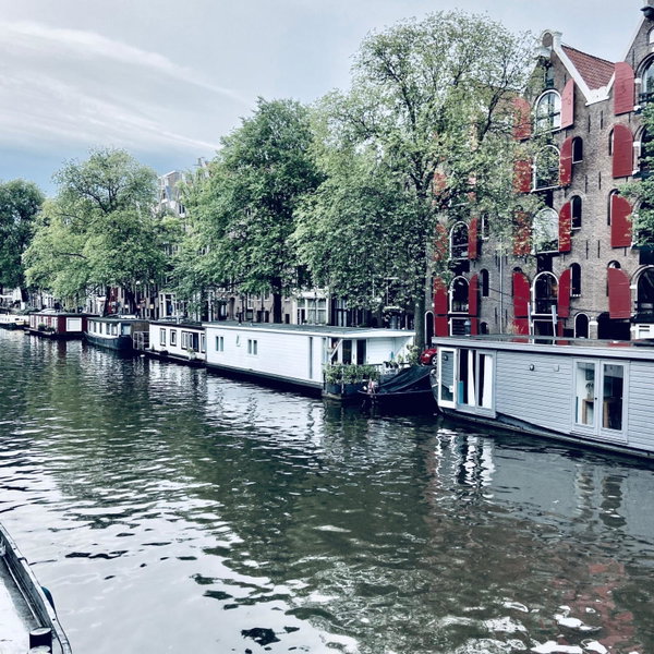 Houseboat Bonnie, Amsterdam, Нидерланды