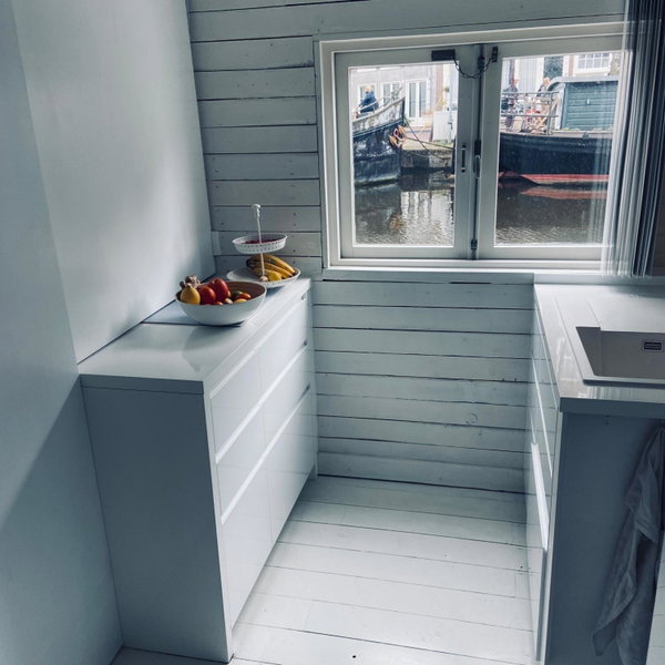 Houseboat Bonnie, Amsterdam, Нидерланды