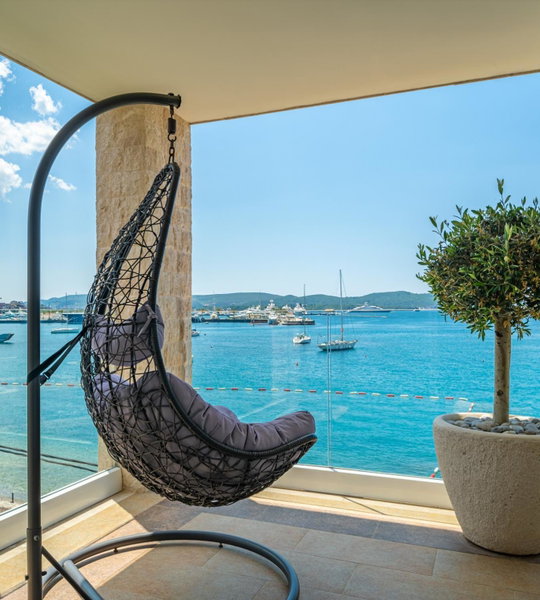 Elysium Tivat, Herceg Novi, Черногория
