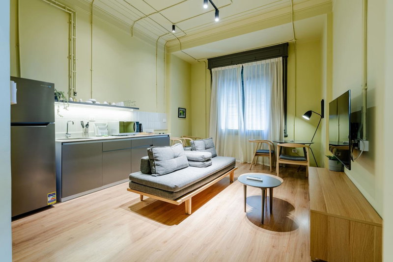 grey l studio apartments Downtown Alexandria Menasce House, Alexandria, Egipto