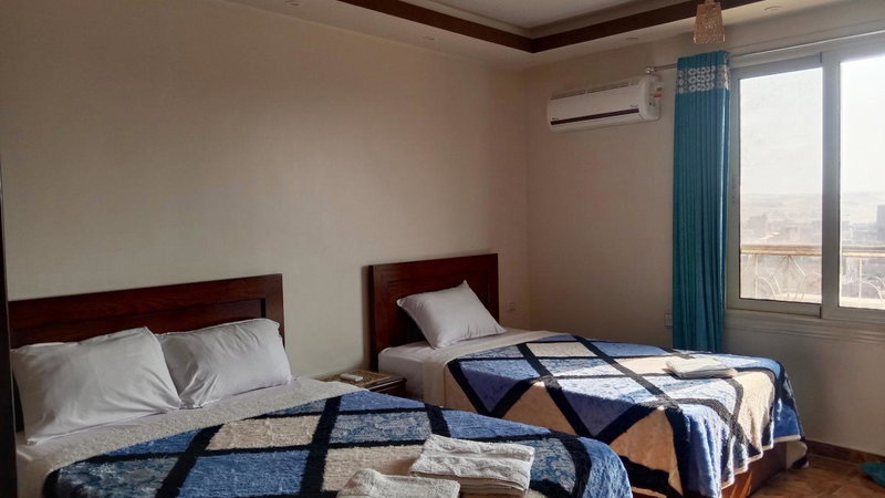 Giza Pyramids View Guest House, Abu an Numrus, Egypt