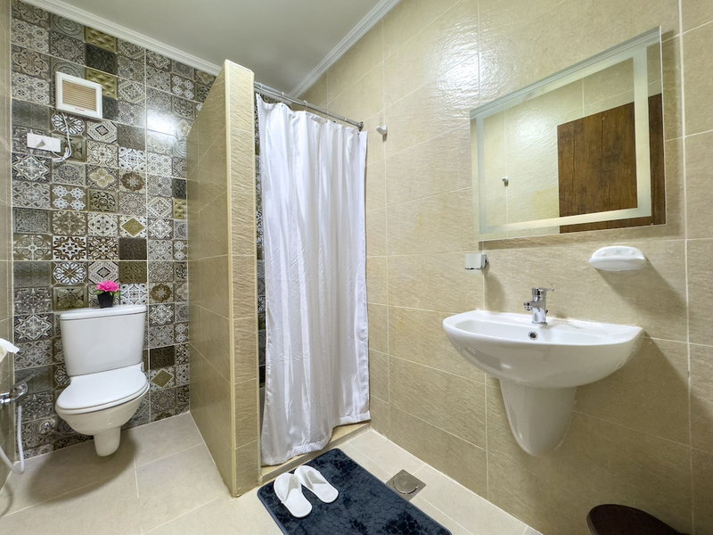 Royal Crown Hotel Giza Pyramids View, Kirdasah, Egypt