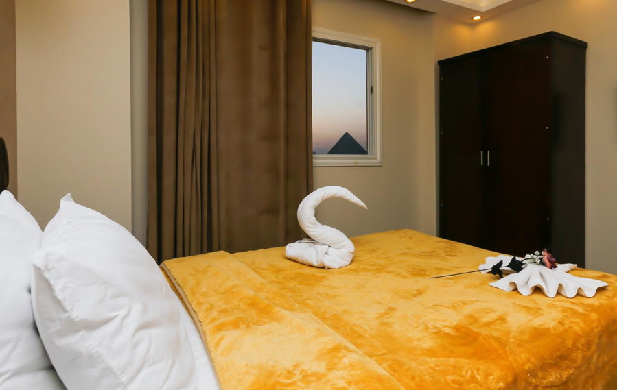 Venus Pyramids Inn Rooftop Access & Free Breakfast, Abu an Numrus, Egypt