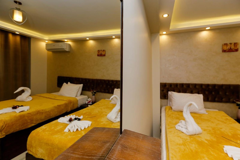 Venus Pyramids Inn Rooftop Access & Free Breakfast, Abu an Numrus, Egypt