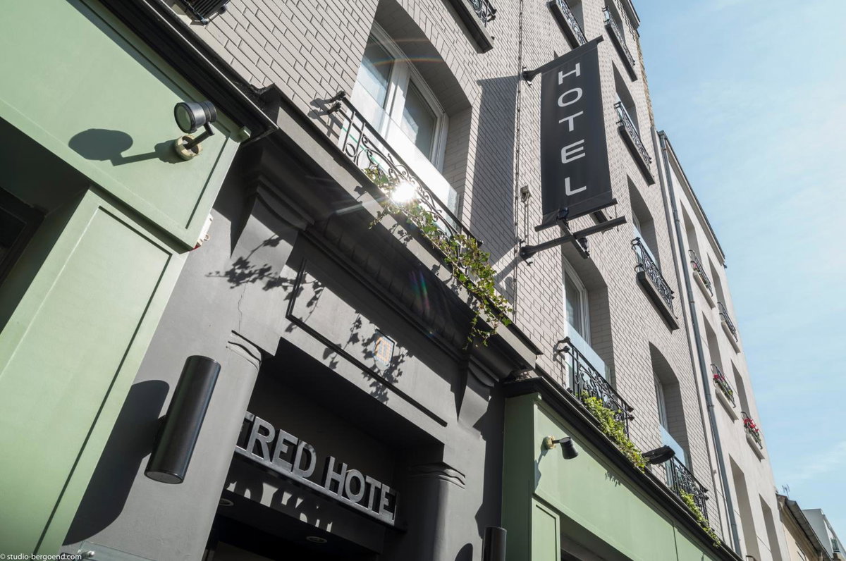 Fred'Hotel, Франция