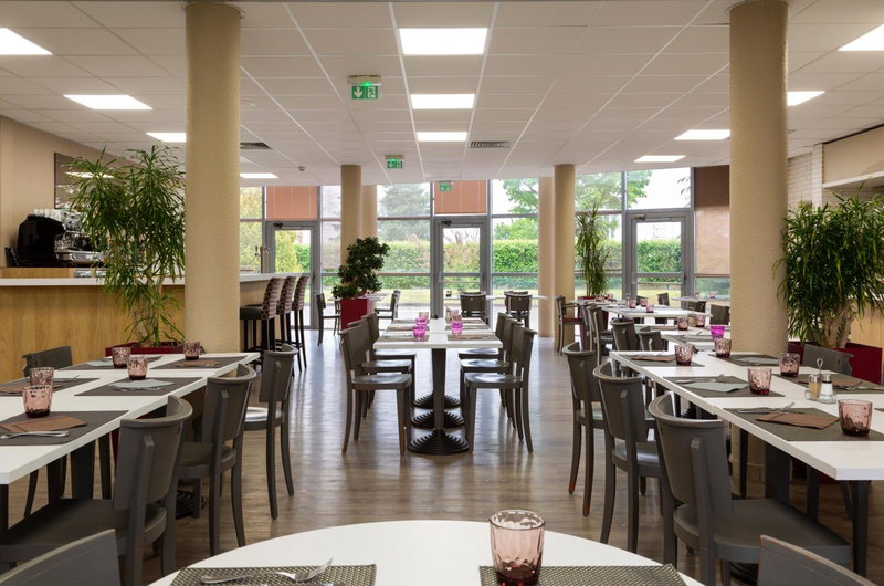 Comfort Hotel Aeroport Lyon St Exupery, Meyzieu, France