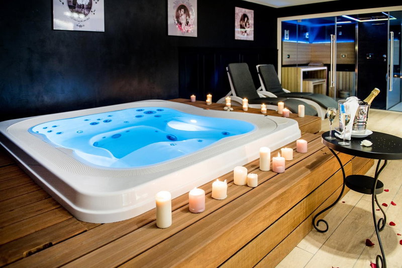 Grand Hotel Gallia & Londres, Lourdes, France