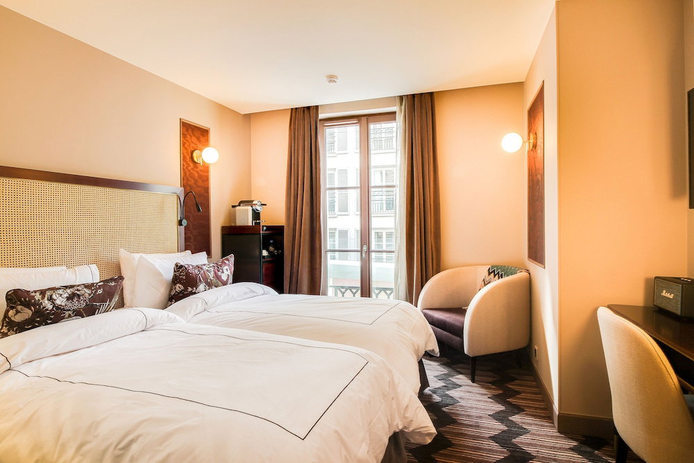 Отель · Mom’Art Hotel, Saint-Ouen