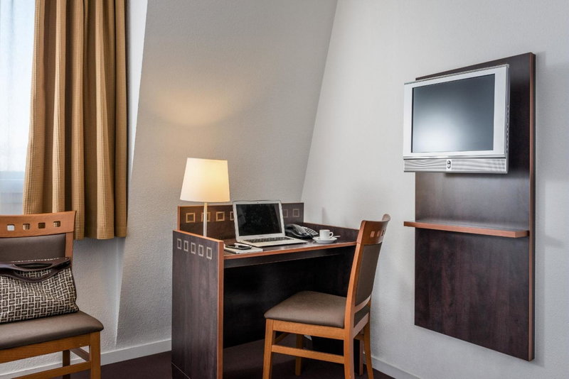 Aparthotel Adagio Access Paris Porte De Charenton, Charenton-le-Pont, France