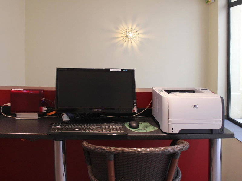 New Hotel Saint Lazare, Clichy, France