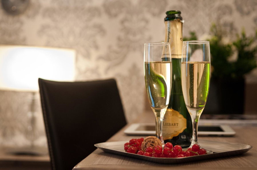 Hotel Monceau Wagram, Levallois-Perret, France