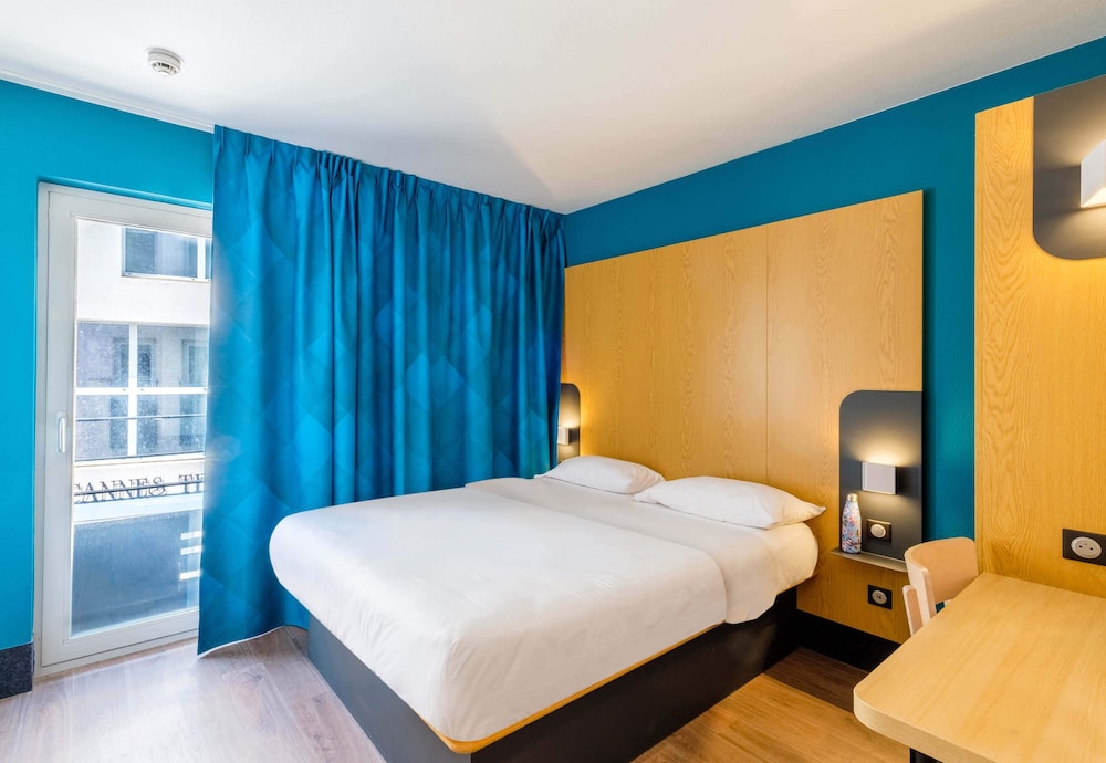 Hotel · B&B HOTEL Cannes La Bocca Plage, Mandelieu-la-Napoule