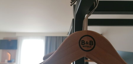 B&B HOTEL Lille Lillenium Eurasanté, Loos, France