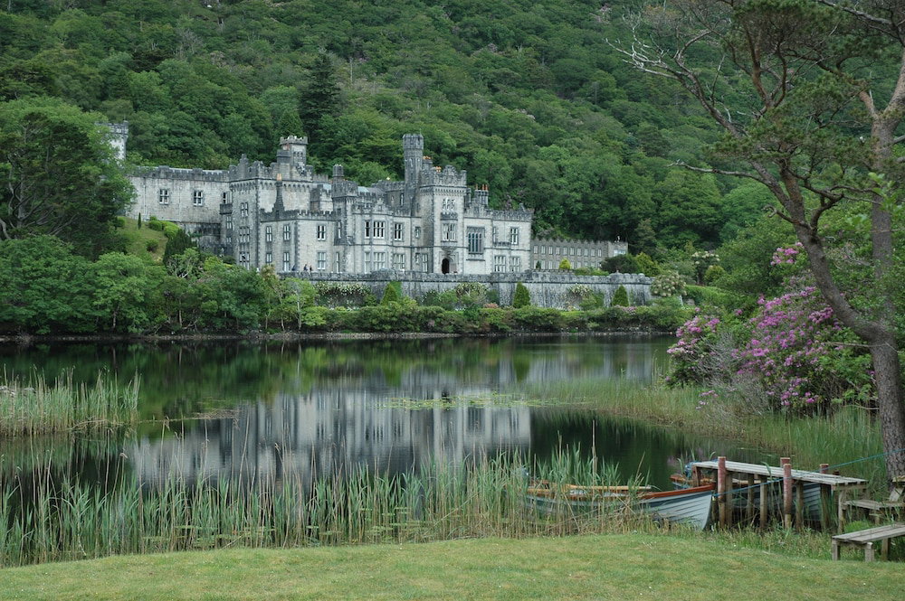 Hotel · Sharamore House, Clifden