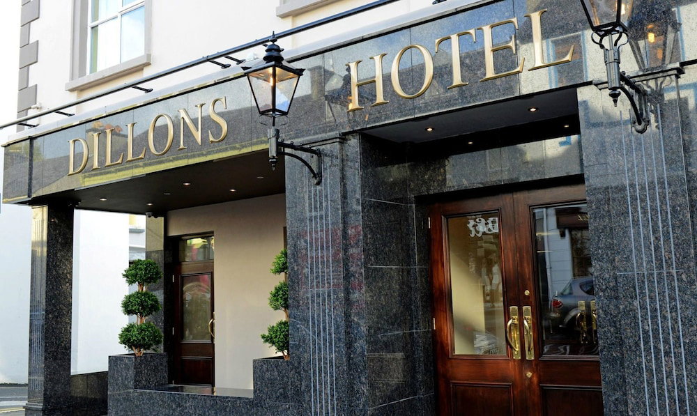 Dillons Hotel, Ireland