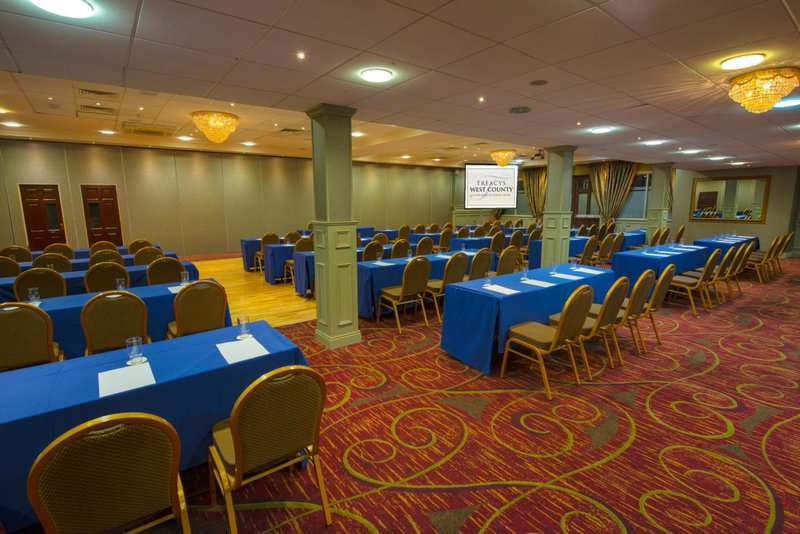Treacys West County Conference and Leisure Centre, Ennis, Ирландия