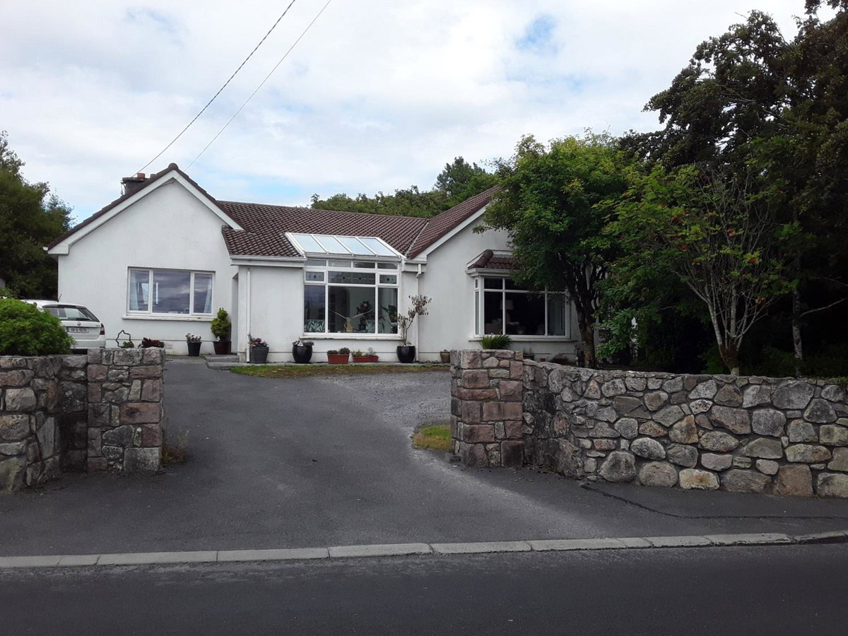 Hotel · Ardan Mhuire, Galway