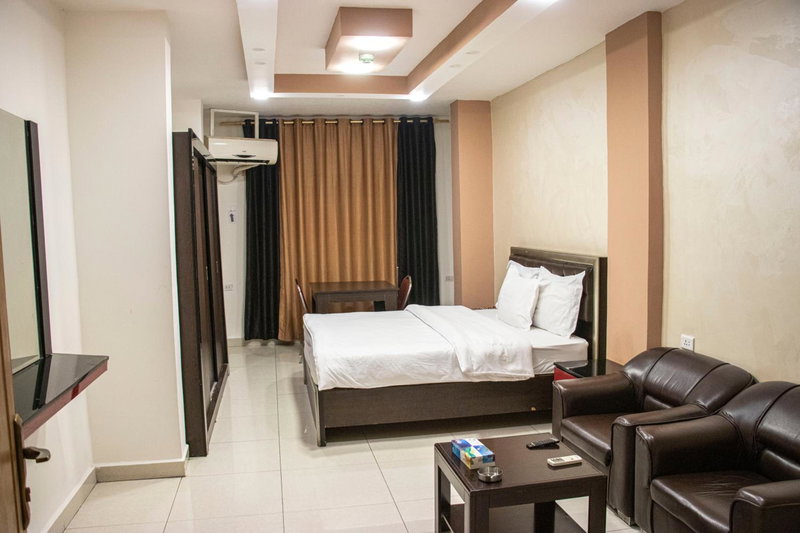 Sara Crown Hotel, Irbid, Иордания