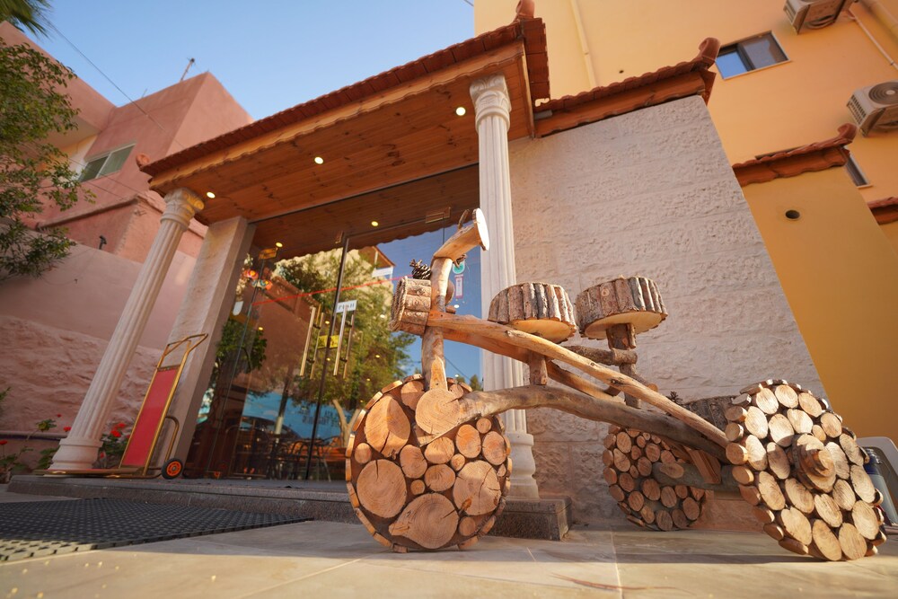 Отель · Petra Plaza Hotel, Wadi Musa