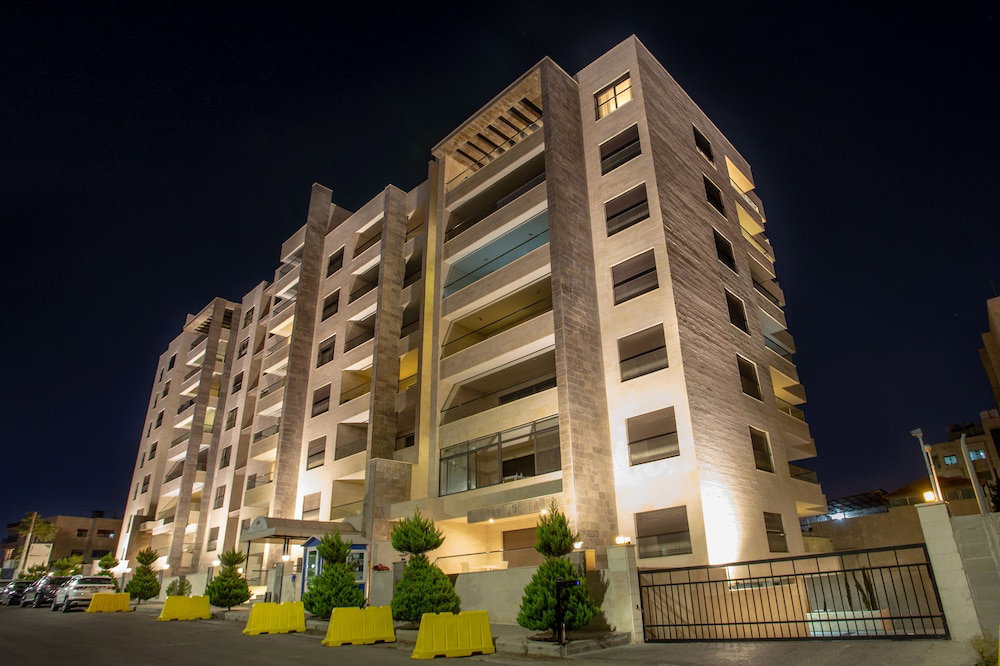 Triple A Hotel Apartments, Jordan